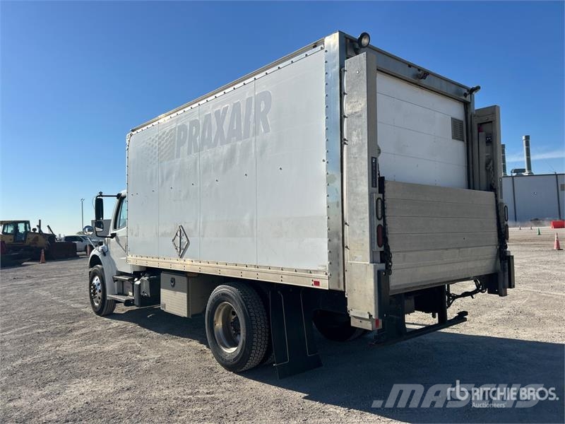 Freightliner M2 106 4x2 Van Truck Фургони