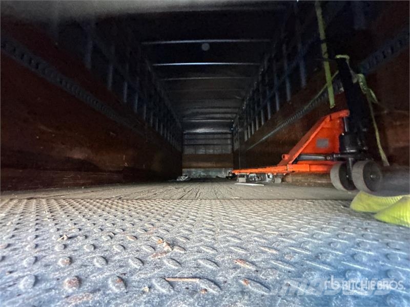 Freightliner M2 106 4x2 Van Truck Furgons