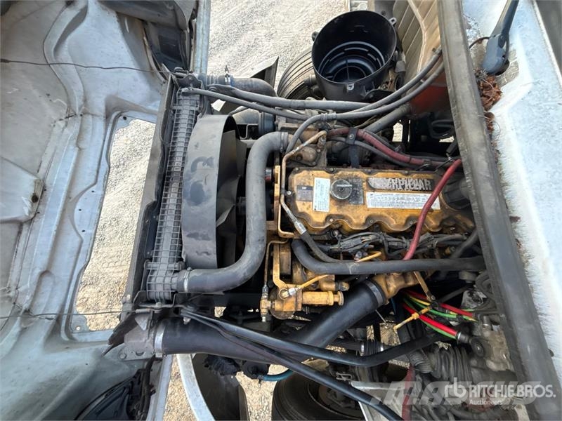 Freightliner M2 106 4x2 Van Truck (Inoperable) Kofferaufbau