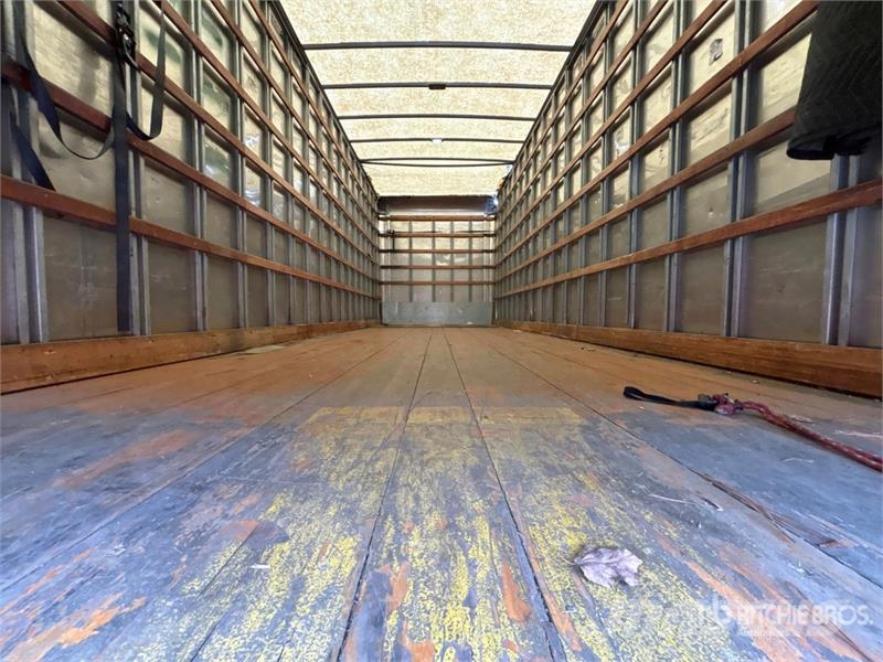 Freightliner M2 106 4x2 Van Truck شاحنات ذات هيكل صندوقي