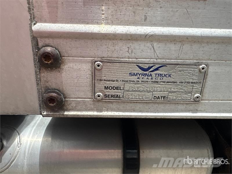 Freightliner M2 106 4x2 Van Truck Грузовики-Фургоны