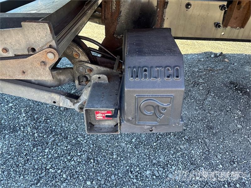 Freightliner M2 106 4x2 Van Truck Camion cassonati
