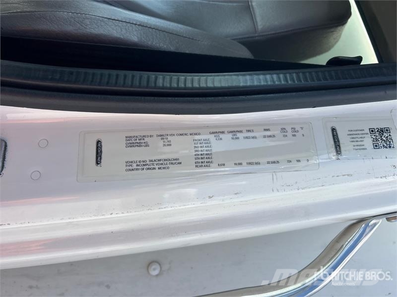 Freightliner M2 106 4x2 Van Truck Samochody ciężarowe ze skrzynią zamkniętą