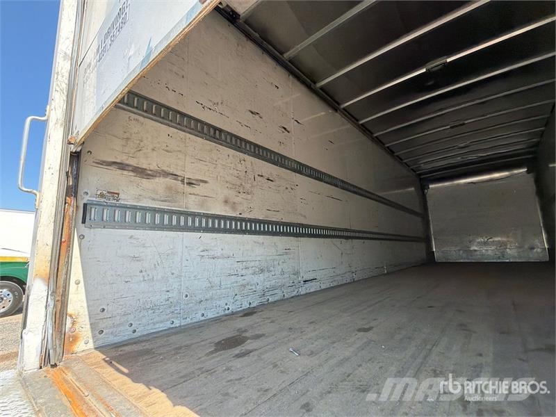 Freightliner M2 106 4x2 Van Truck Sanduk kamioni