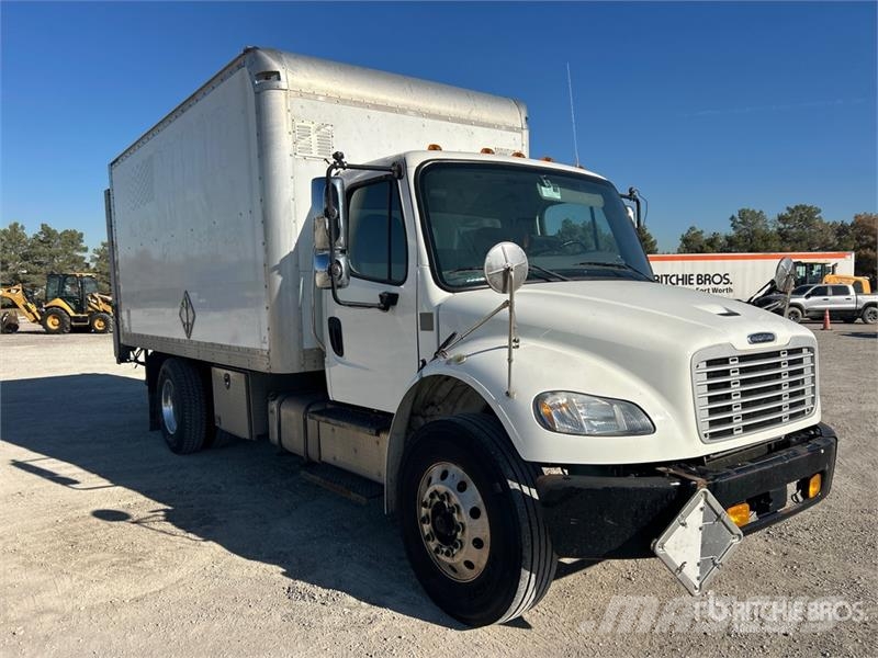 Freightliner M2 106 4x2 Van Truck Фургони