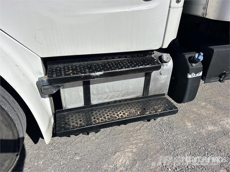 Freightliner M2 106 4x2 Moving Van Truck Fast kasse