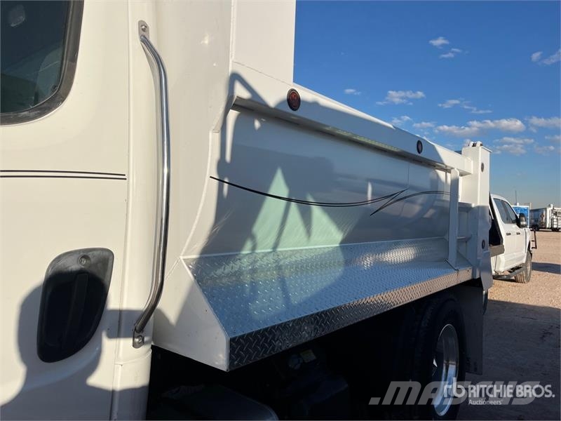 Freightliner M2 106 4x2 S/A Dump Truck Camiones bañeras basculantes o volquetes