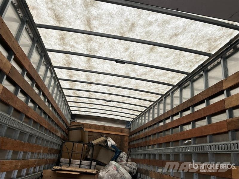 Freightliner M2 106 4x2 Van Truck Sanduk kamioni