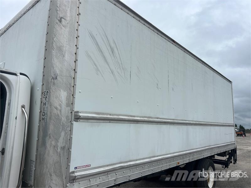 Freightliner M2 106 4x2 Van Truck Tovornjaki zabojniki