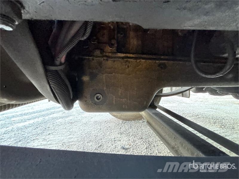 Freightliner M2 106 4x2 Van Truck (Inoperable) Kofferaufbau