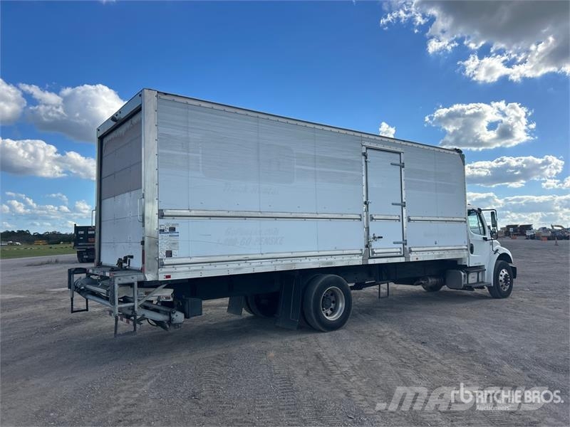 Freightliner M2 106 4x2 Van Truck Samochody ciężarowe ze skrzynią zamkniętą
