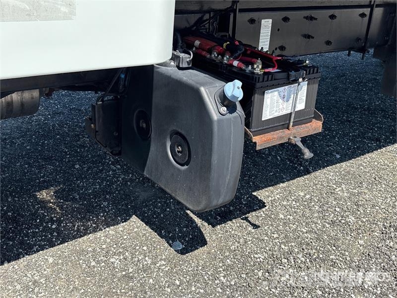 Freightliner M2 106 4x2 Van Truck Box trucks