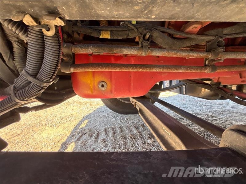 Freightliner M2 106 4x2 Van Truck Tovornjaki zabojniki
