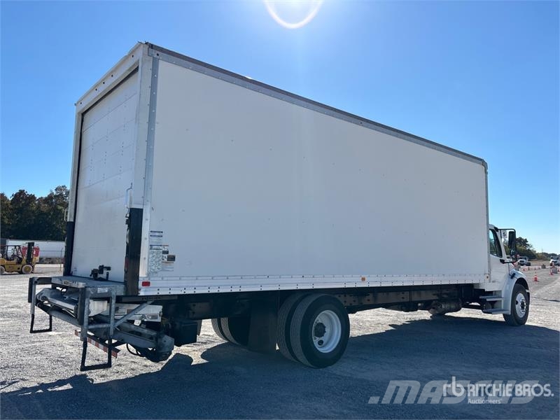 Freightliner M2 106 4x2 Van Truck Skåpbilar