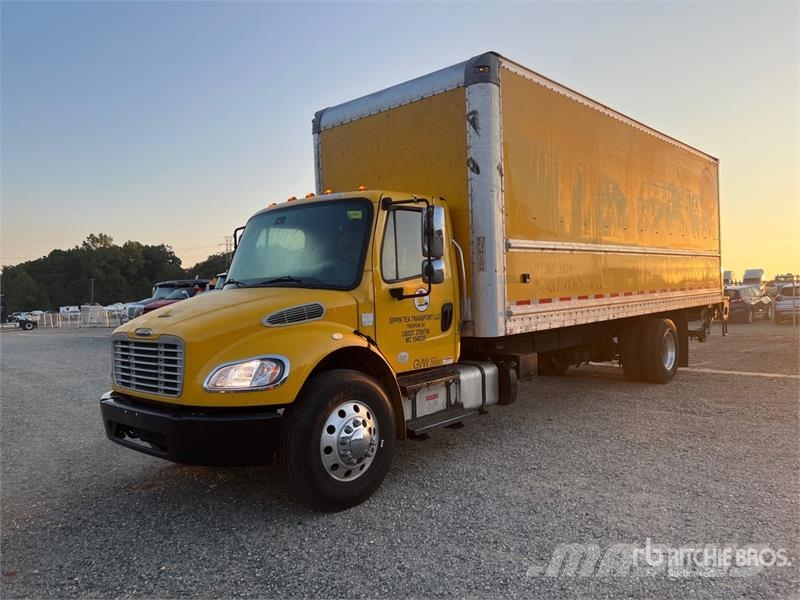 Freightliner M2 106 4x2 Van Truck شاحنات ذات هيكل صندوقي