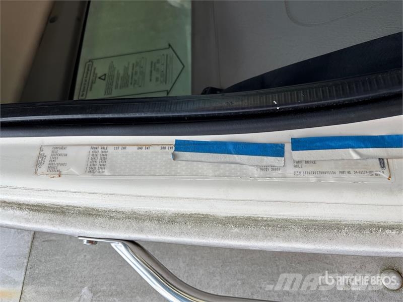 Freightliner M2 106 4x2 Van Truck (Inoperable) 貨箱式卡車
