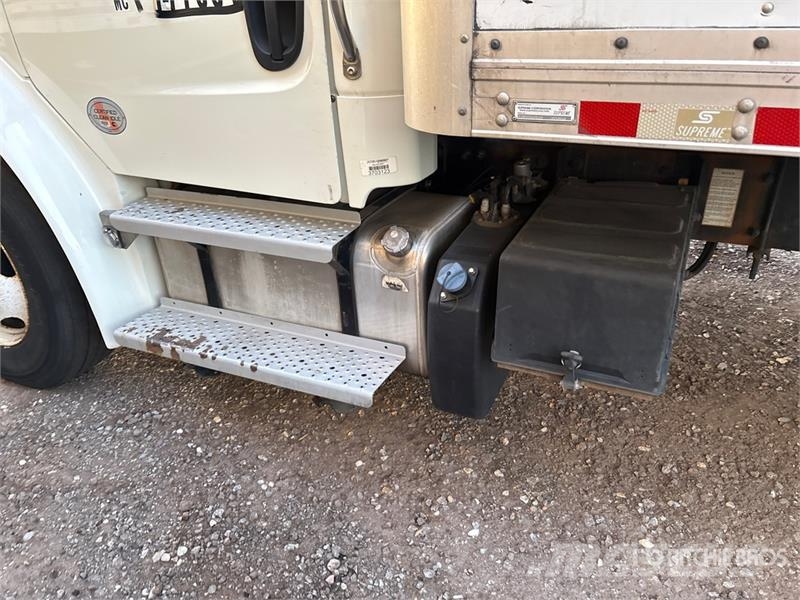 Freightliner M2 106 4x2 Van Truck Furgons