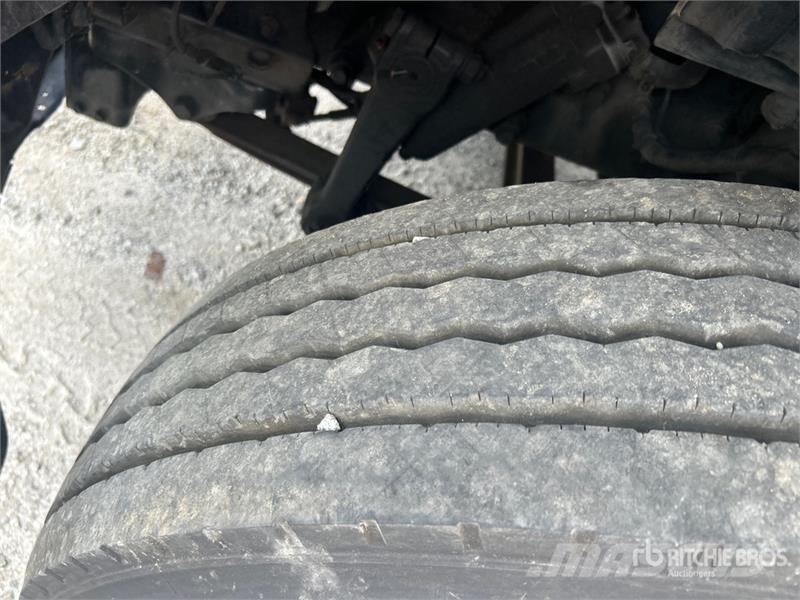 Freightliner M2 106 4x2 Van Truck Фургони