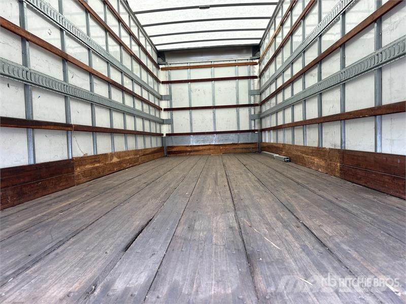 Freightliner M2 106 4x2 Van Truck ボックスボディー、ウイング、箱車