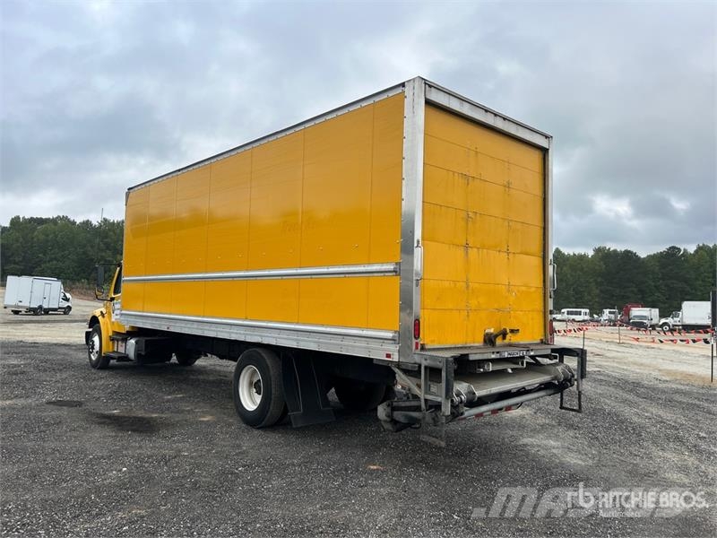 Freightliner M2 106 4x2 Van Truck شاحنات ذات هيكل صندوقي