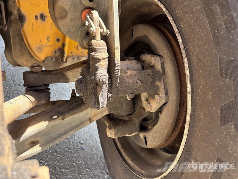 Freightliner M2 106 4x2 Van Truck Грузовики-Фургоны