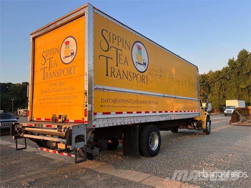 Freightliner M2 106 4x2 Van Truck شاحنات ذات هيكل صندوقي