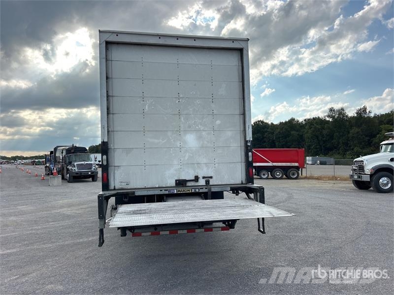 Freightliner M2 106 4x2 Van Truck Sanduk kamioni