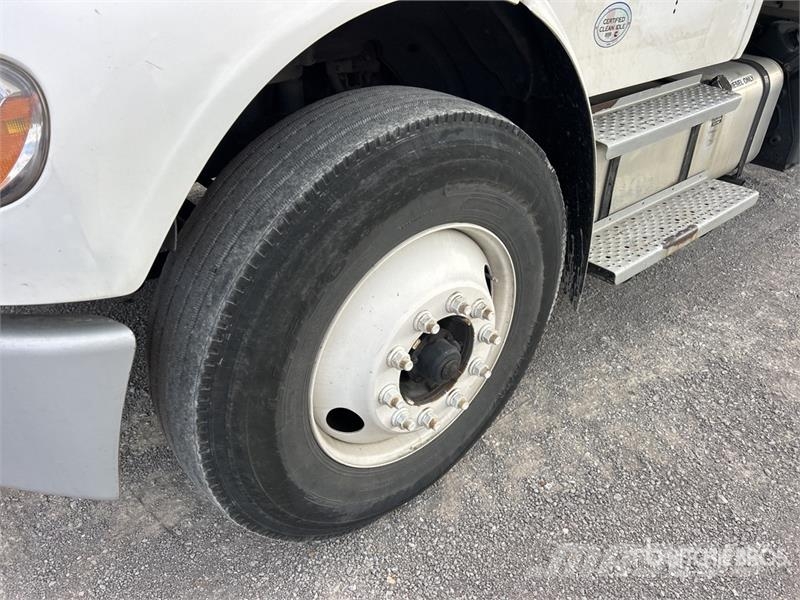 Freightliner M2 106 4x2 Van Truck Sanduk kamioni
