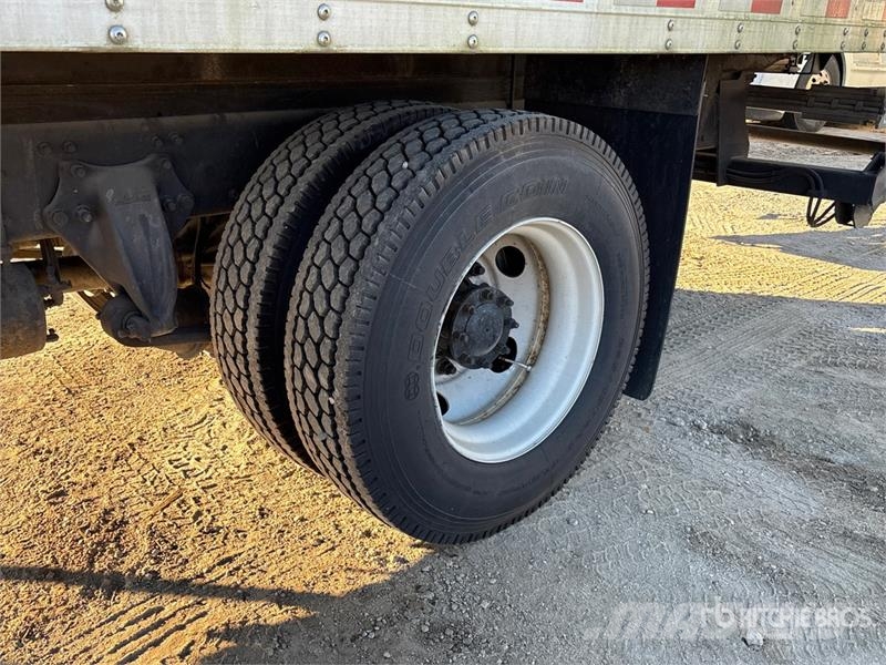Freightliner M2 106 4x2 Van Truck Furgons