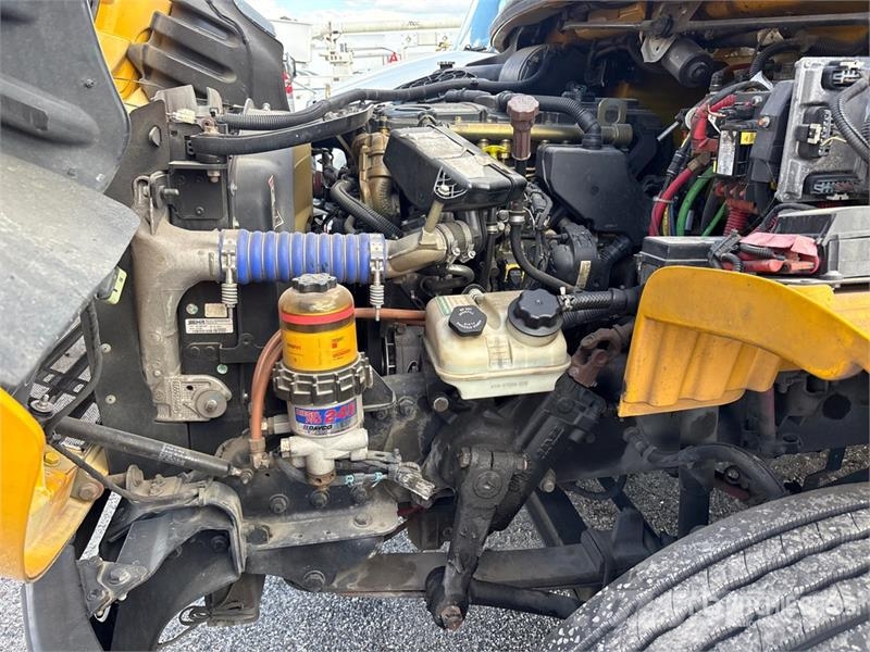 Freightliner M2 106 4x2 Van Truck ボックスボディー、ウイング、箱車