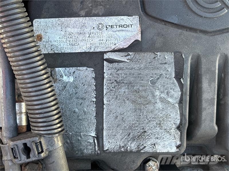 Freightliner M2 106 4x2 Van Truck Camiones con caja de remolque