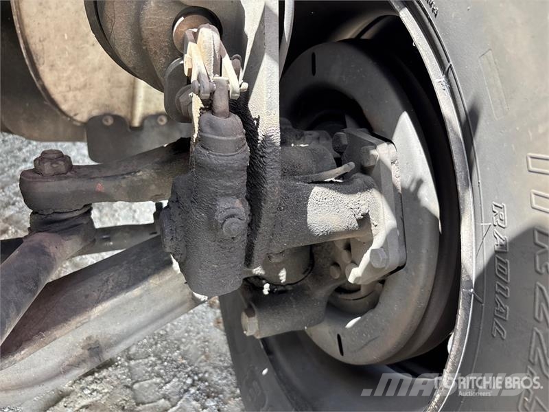 Freightliner M2 106 4x2 Van Truck شاحنات ذات هيكل صندوقي