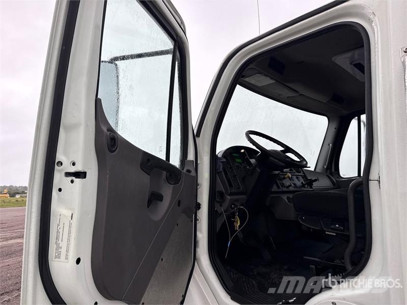 Freightliner M2 106 4x2 Moving Van Truck Φορτηγά Κόφα