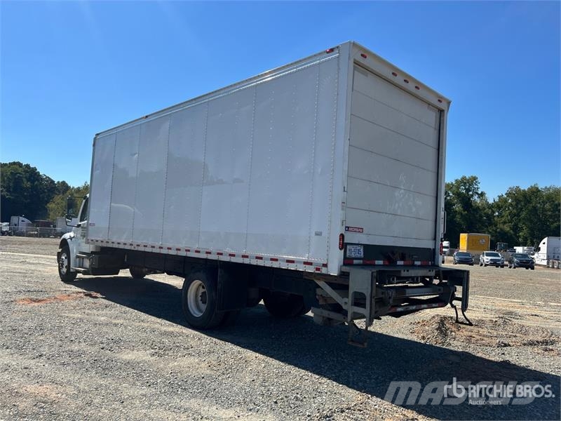 Freightliner M2 106 4x2 Van Truck Bakwagens met gesloten opbouw