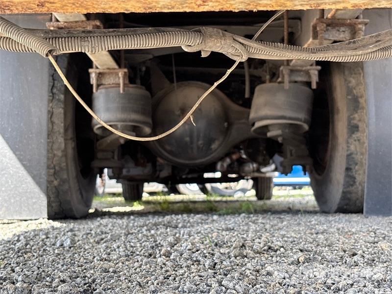 Freightliner M2 106 4x2 Van Truck (Inoperable) 貨箱式卡車