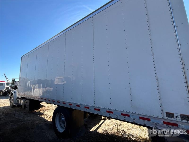 Freightliner M2 106 4x2 Van Truck Camiones con caja de remolque