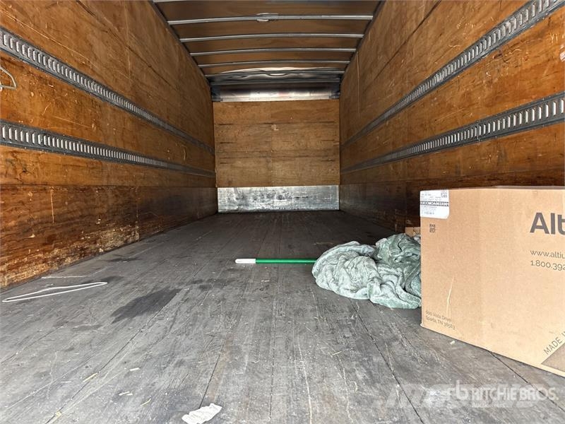Freightliner M2 106 4x2 Van Truck (Inoperable) Furgons