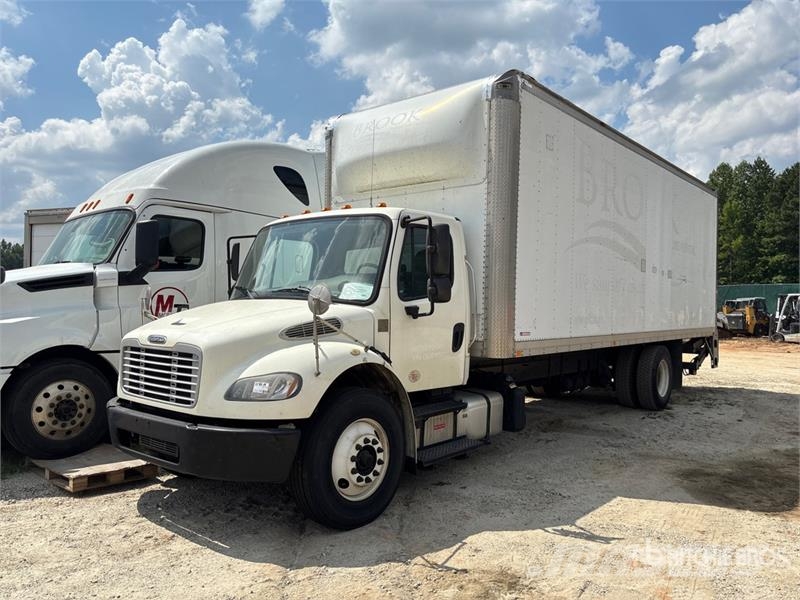 Freightliner M2 106 4x2 Van Truck شاحنات ذات هيكل صندوقي
