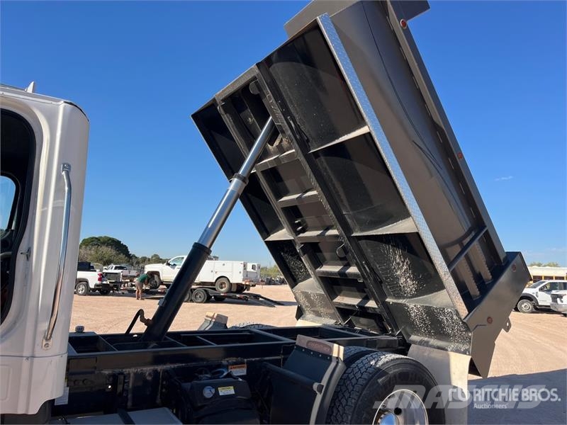 Freightliner M2 106 4x2 S/A Dump Truck Camiones bañeras basculantes o volquetes