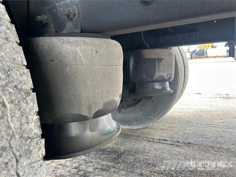 Freightliner M2 106 4x2 Van Truck Sanduk kamioni