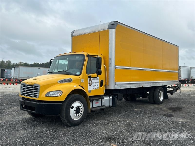 Freightliner M2 106 4x2 Van Truck شاحنات ذات هيكل صندوقي