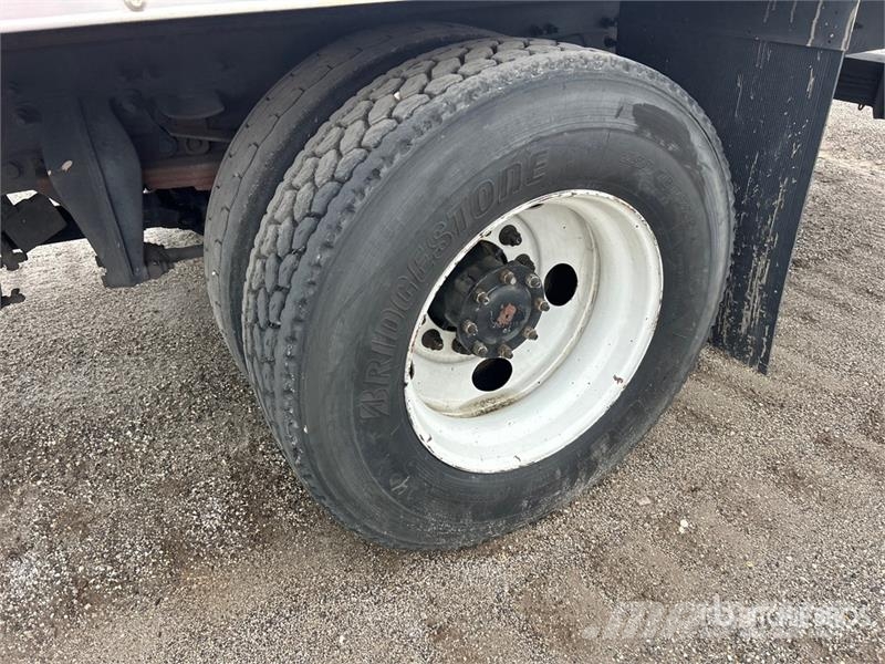 Freightliner M2 106 4x2 Van Truck Box trucks