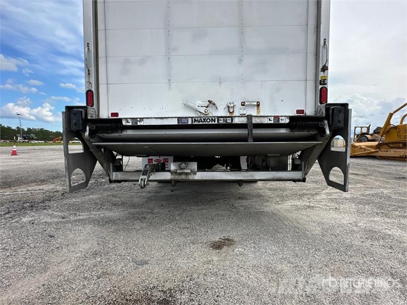 Freightliner M2 106 4x2 Van Truck شاحنات ذات هيكل صندوقي