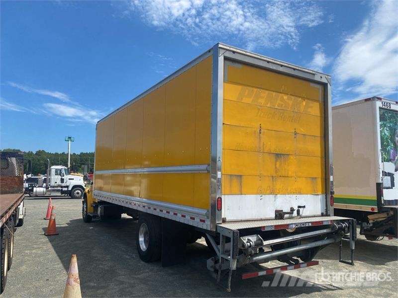 Freightliner M2 106 4x2 Van Truck Каросерии
