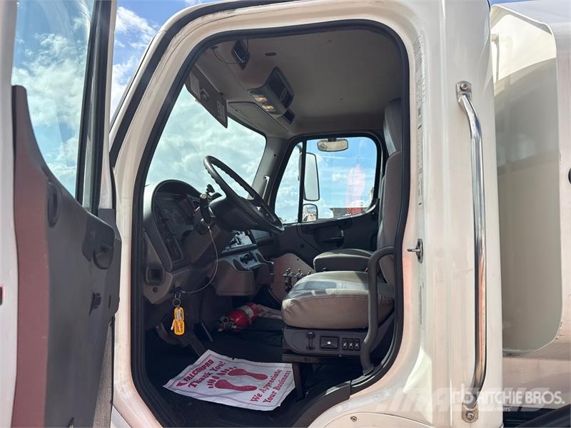 Freightliner M2 106 4x2 Water Truck Caminhão-pipa