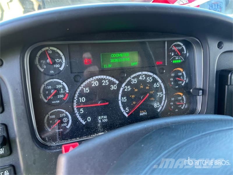 Freightliner M2 106 4x2 Van Truck Box trucks