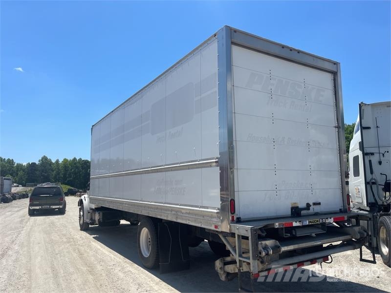 Freightliner M2 106 4x2 Van Truck (Inoperable) Camiones caja cerrada