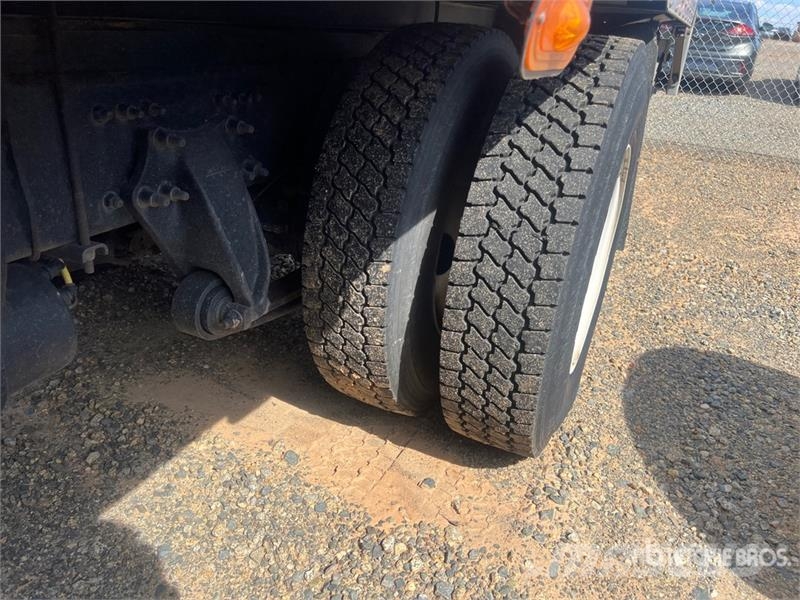 Freightliner M2 106 4x2 Van Truck Sanduk kamioni