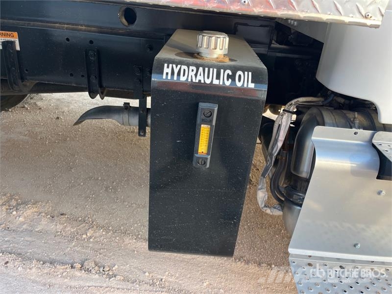 Freightliner M2 106 4x2 S/A Dump Truck Camiones bañeras basculantes o volquetes