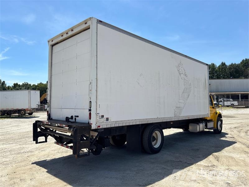 Freightliner M2 106 4x2 Van Truck Грузовики-Фургоны